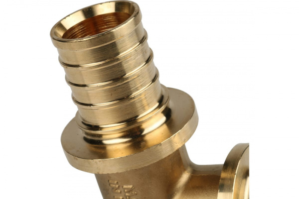 Угольник 90* 16 STOUT