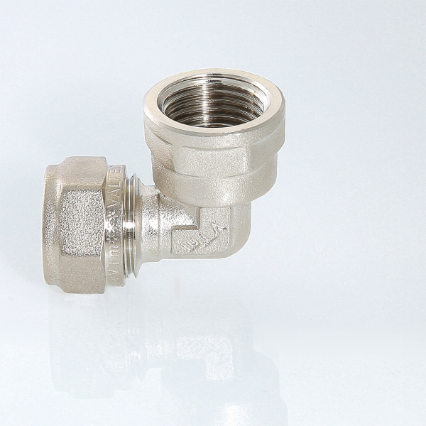 Уголок перех. вн. 20ц-1/2