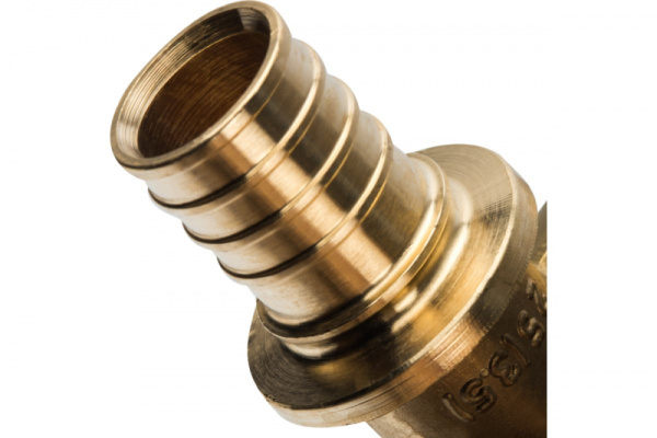 Угольник настенный с креплением 25xRp 3/4″ STOUT