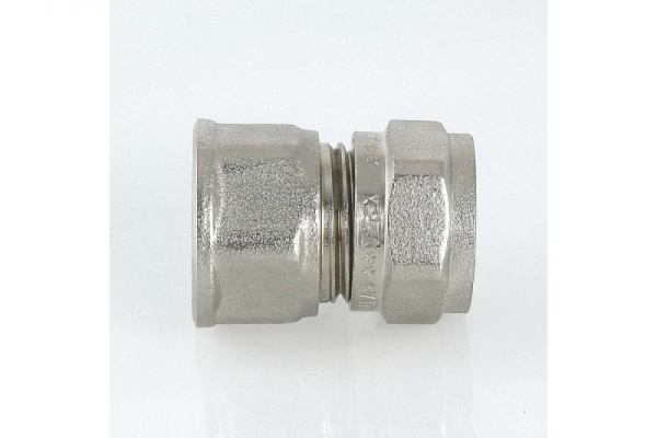 Муфта перех. вн. 16ц-3/4