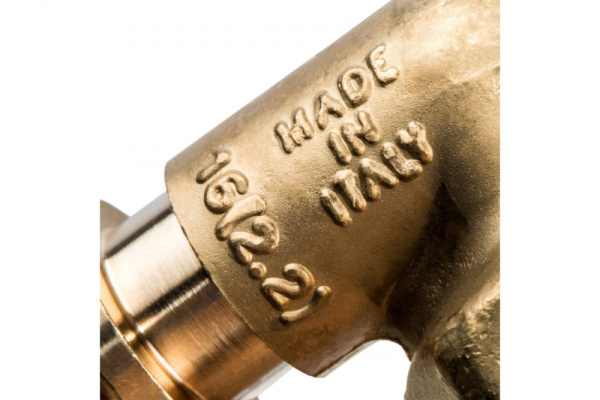 Угольник-переходник с внутренней резьбой 16xRp 3/4″ STOUT