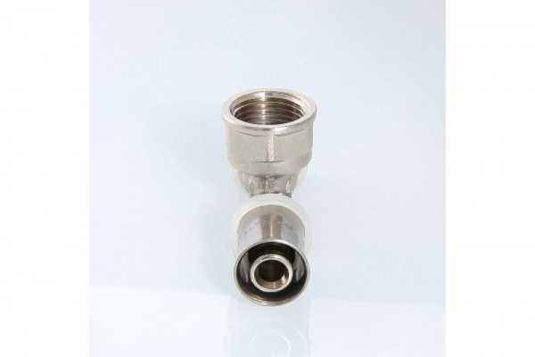 Тройник пресс перех. вн. 20х3/4х20