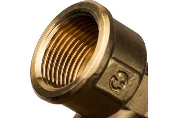 Угольник настенный с креплением 20xRp 3/4″ STOUT