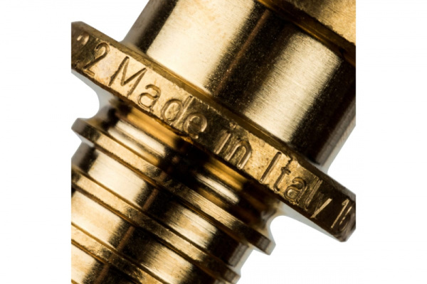 Муфта соединительная равнопроходная 25 STOUT