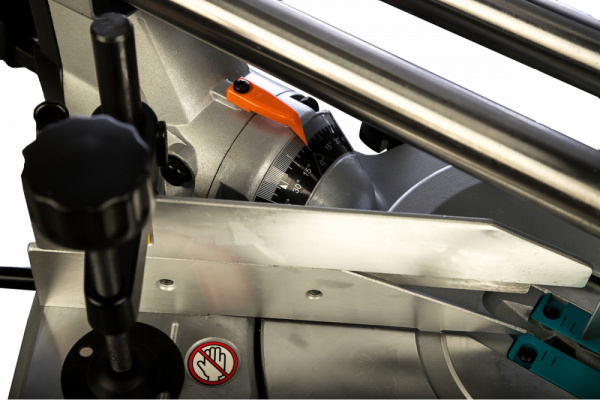 Торцовочная пила MAKITA LS1018L 260х30 мм, 1430 Вт