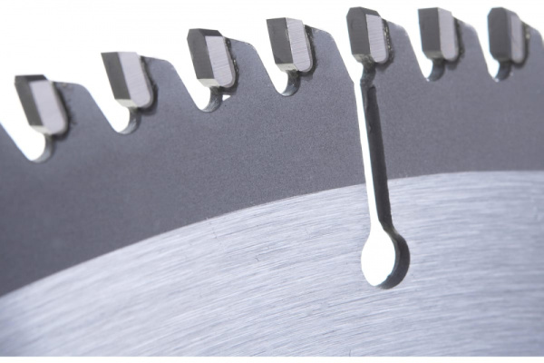 Пильный диск по алюминию HILBERG 305x30xT120