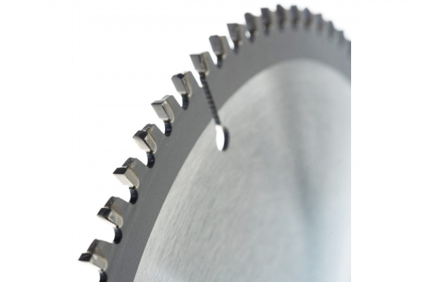 Пильный диск по алюминию HILBERG 210x30xT80