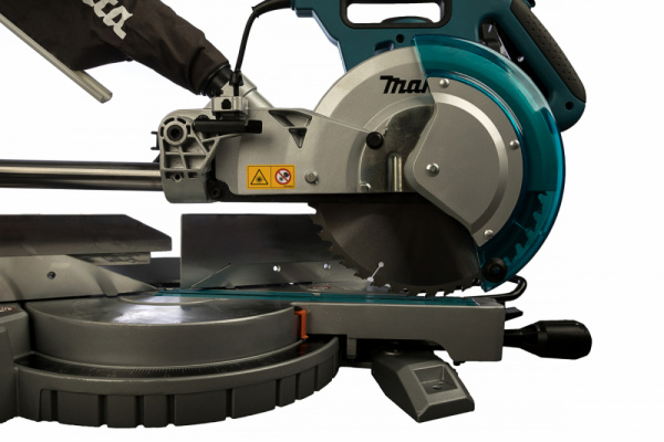 Торцовочная пила MAKITA LS1018L 260х30 мм, 1430 Вт